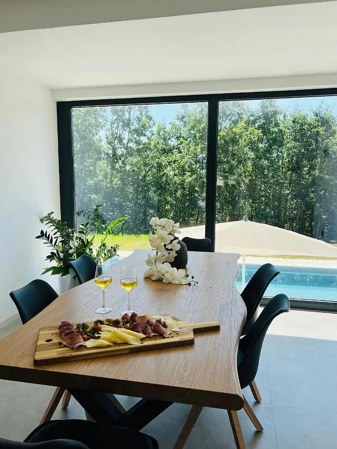 Villa Vila Prisunca Jacuzzi & Swimming Pool Pazin Croatia